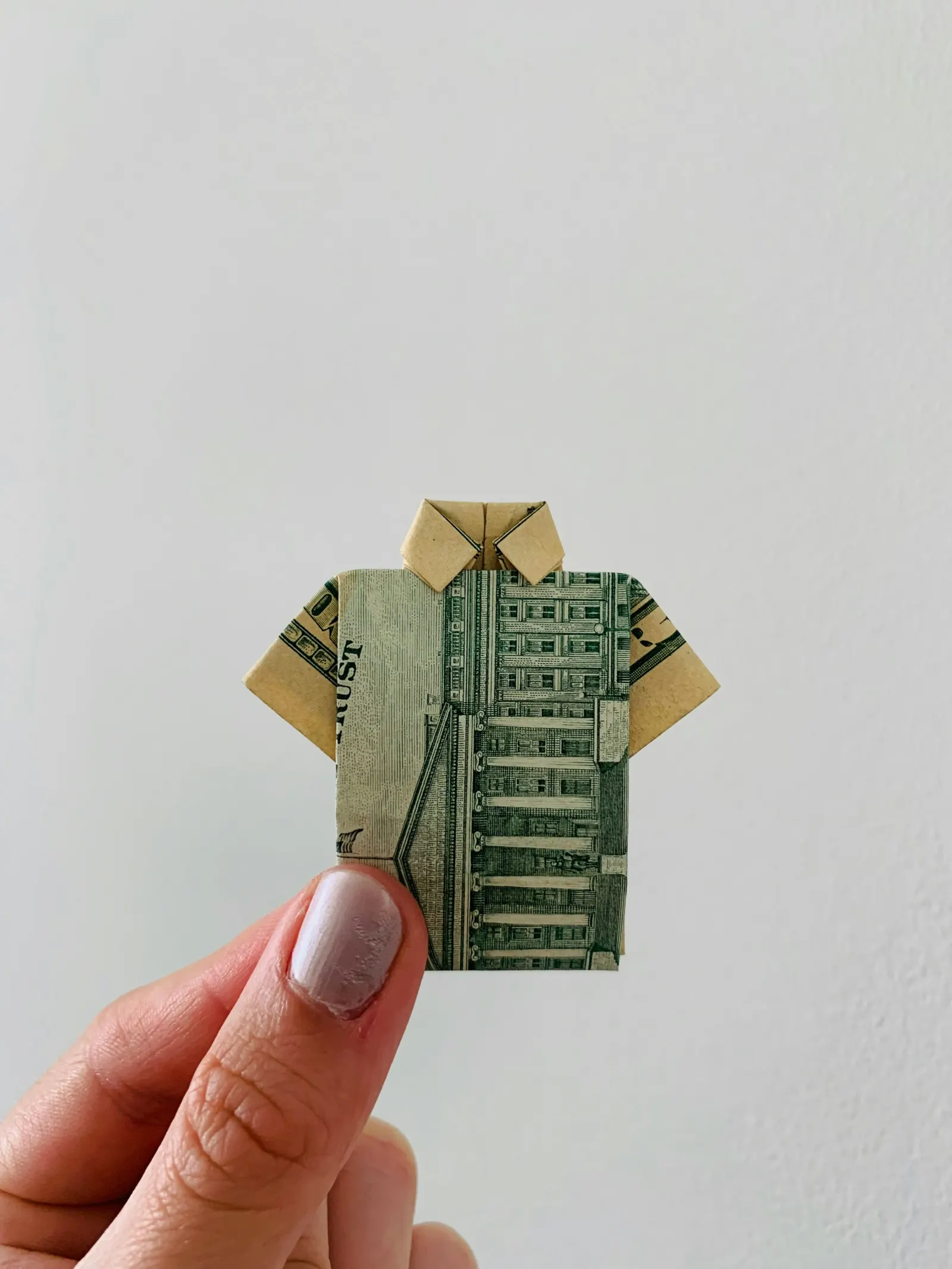 T-shirt money origami