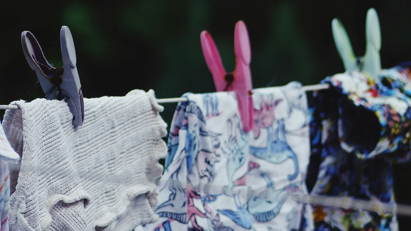 Task of hang up clothes