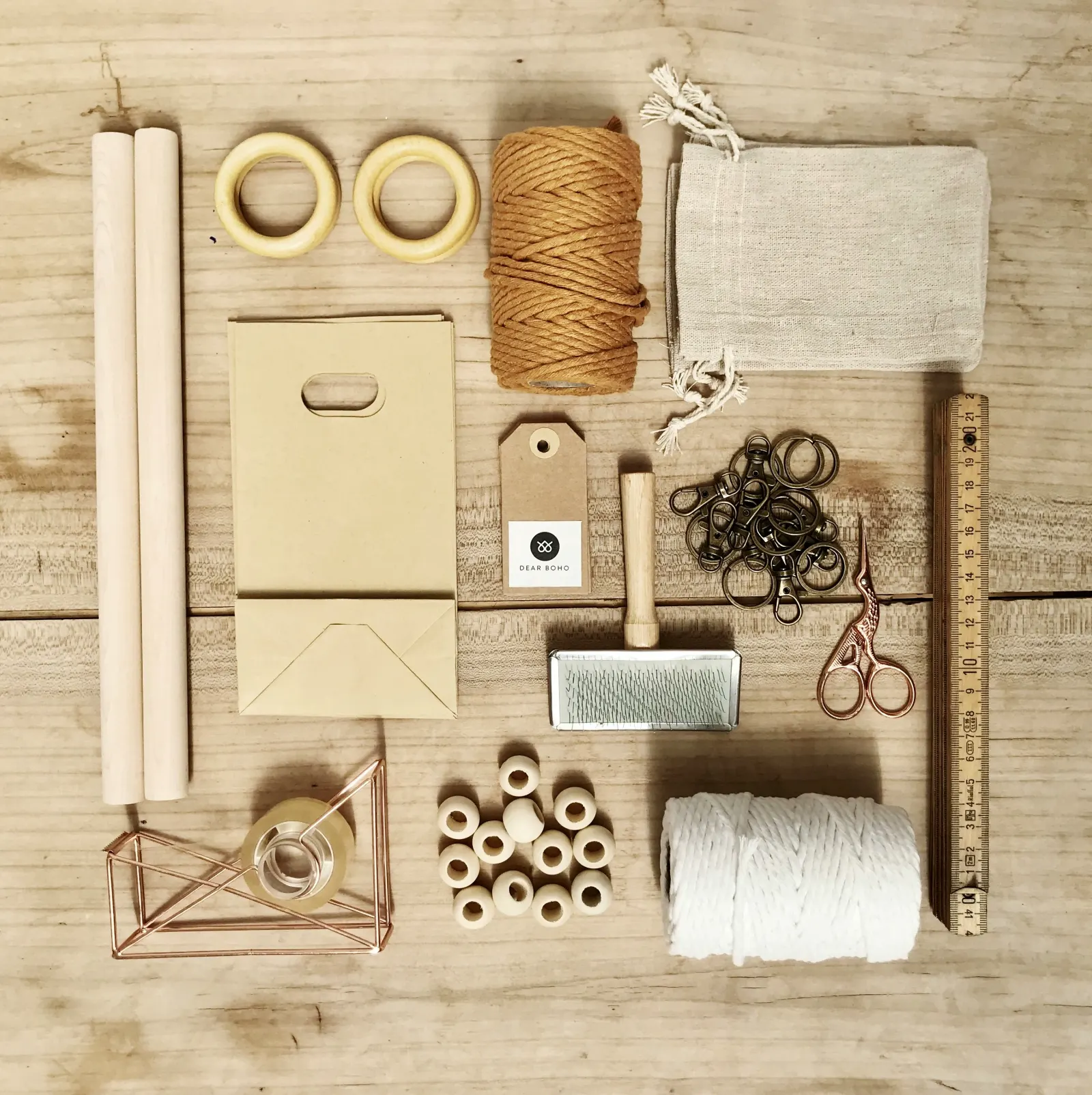 Useful tools to handcraft gifts