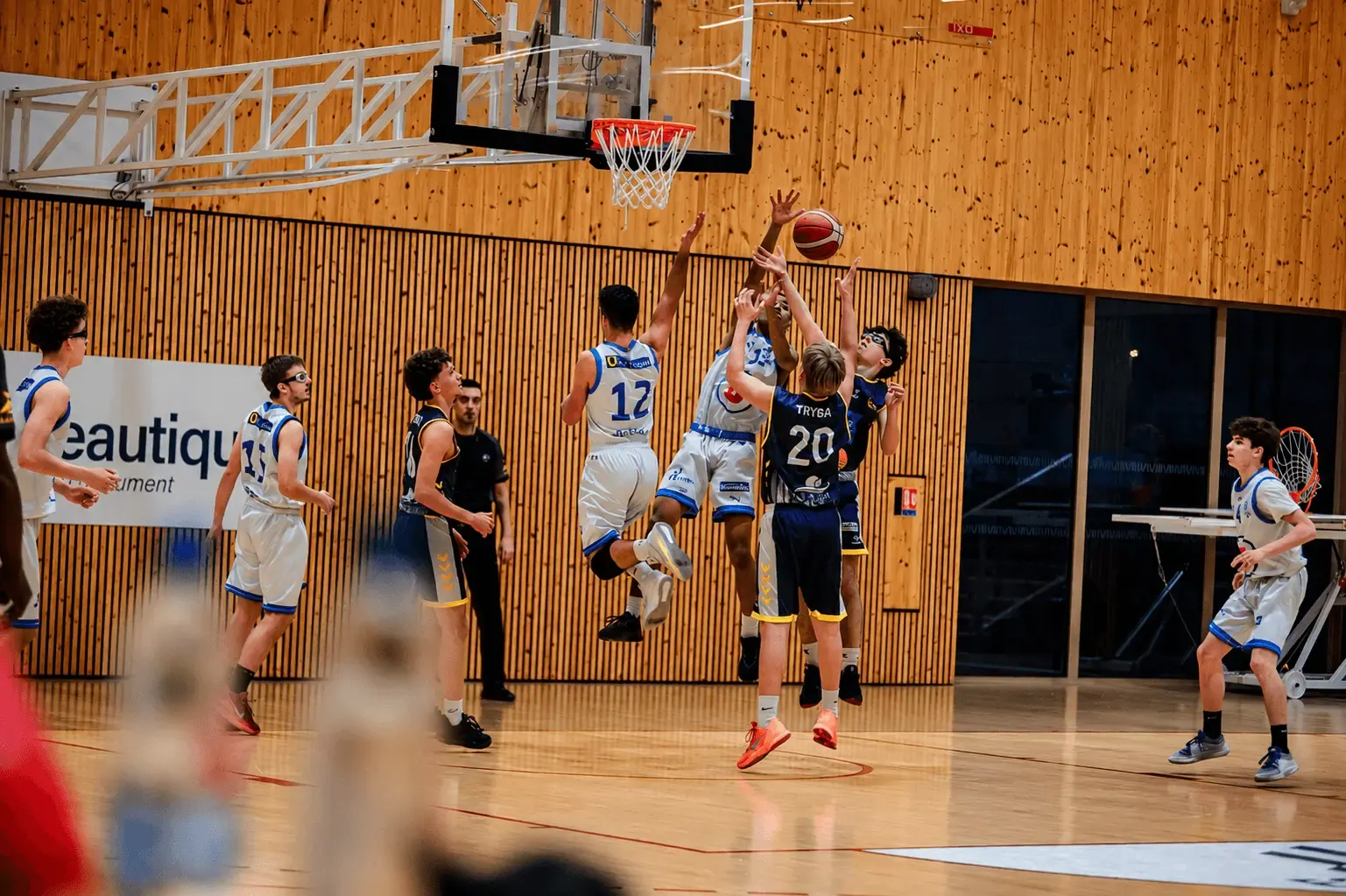 Basketball team encounter
